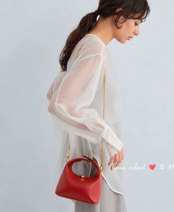 Chic Minimalist Soft-Knot Handbag with Gold Chain Strap  AZ-8822