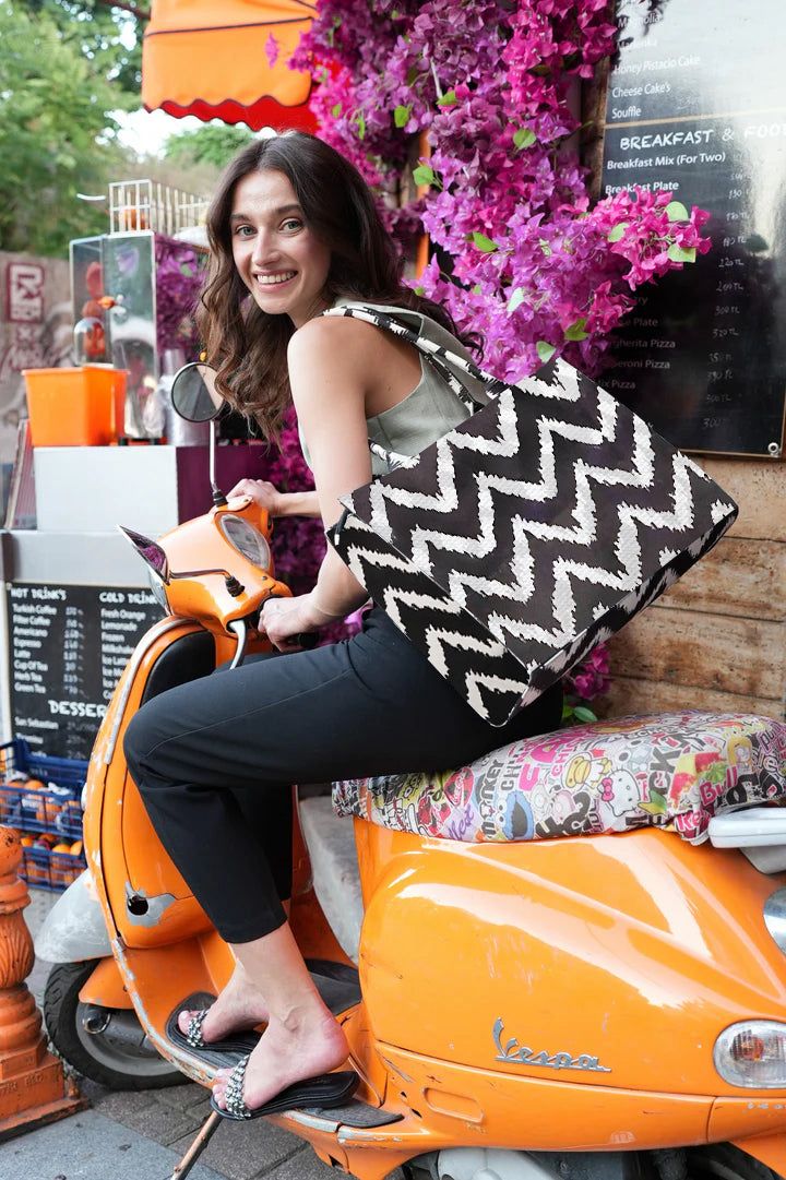 Vibrant Printed Fabric Tote Bag Collection AZ-4467